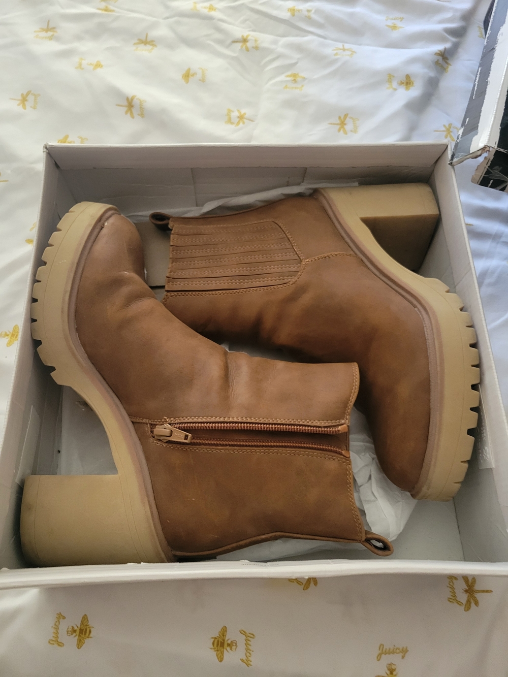 Women’s Tan Chunky Heel Chelsea Boots